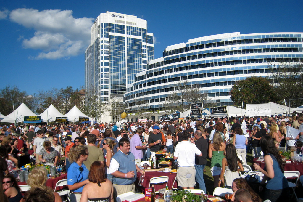 Festival crowd at Town Point Park on the Norfolk waterfront
